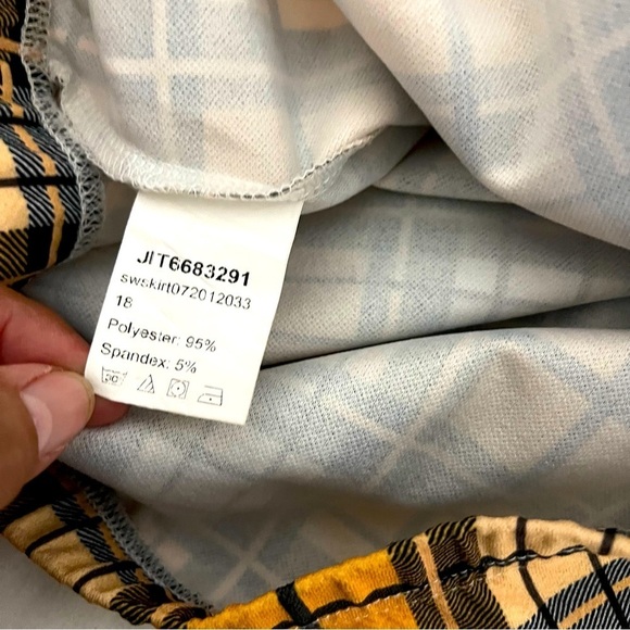 Forever 21 & SHEIN Bundle of (4) Women’ Large Pencil Skirts Plaid Multicolor EUC - Picture 11 of 16